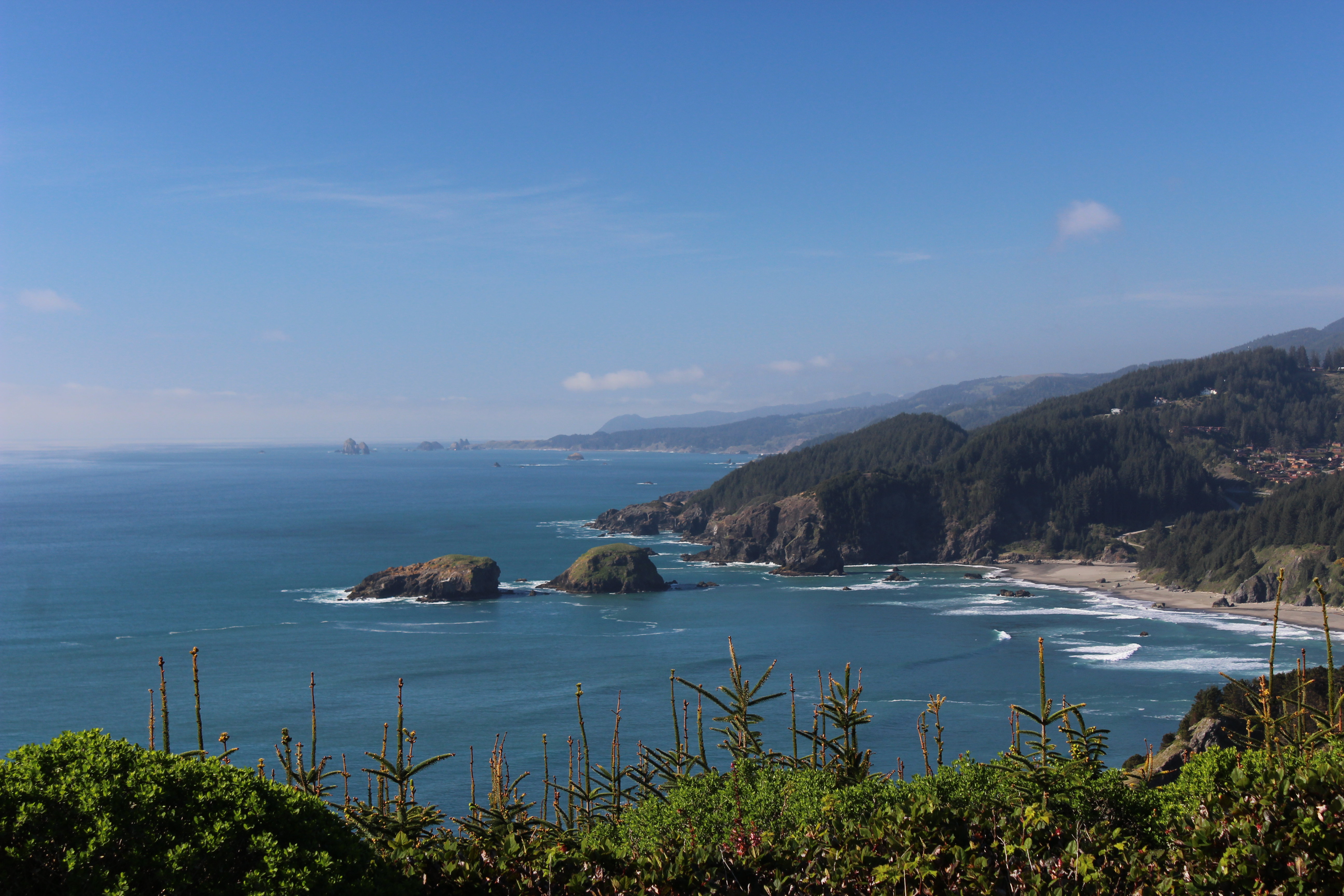 Beachfront in Brookings Sun and Warmth on the Oregon Coast